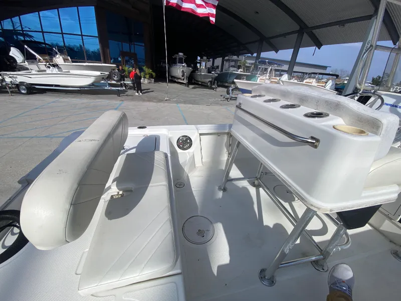 Slide: The Image of Triton 240 LTS 2007 - 21