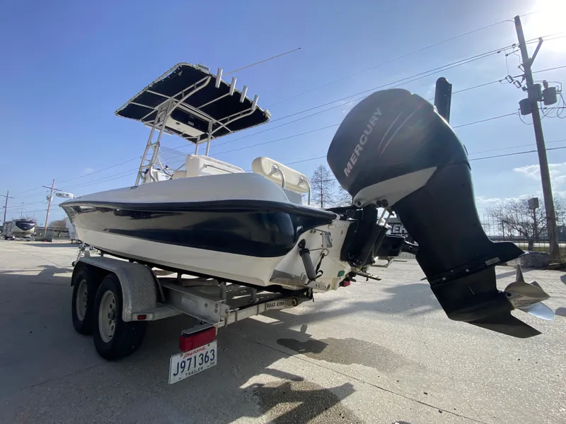 Slide: The Image of Triton 240 LTS 2007 - 6