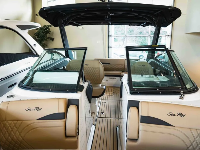 Slide: The Image of Sea Ray SLX 280 2026 - 12