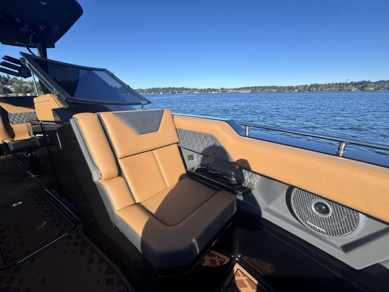 Slide: The Image of Cobalt R31 Surf 2026 - 19