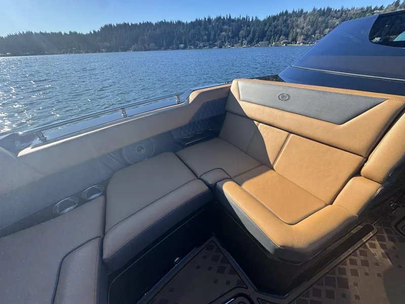 Slide: The Image of Cobalt R31 Surf 2026 - 20