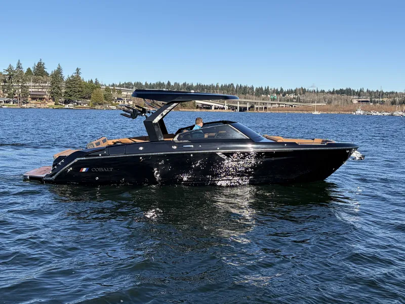 Slide: The Image of Cobalt R31 Surf 2026 - 5