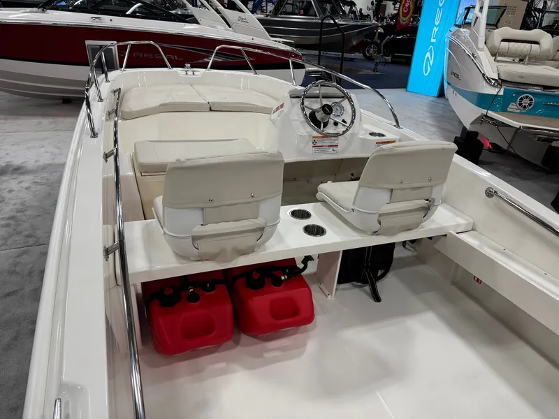 Slide: The Image of Boston Whaler 160 Super Sport 2026 - 7