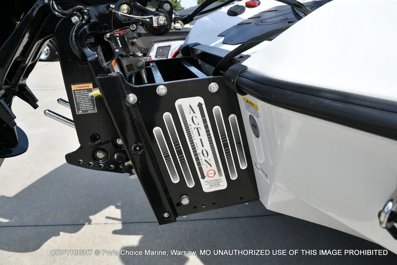 Slide: The Image of Ranger Z520R 2026 - 23