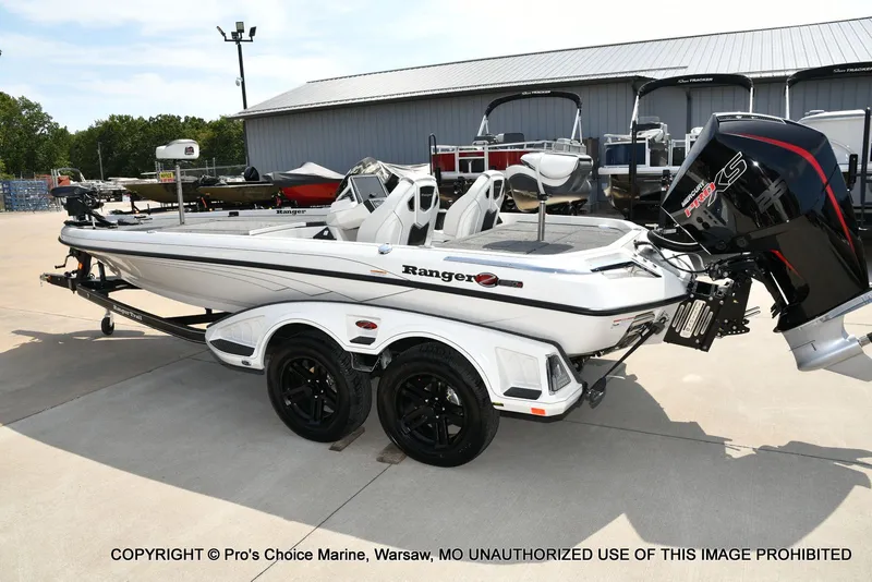 Slide: The Image of Ranger Z520R 2026 - 28