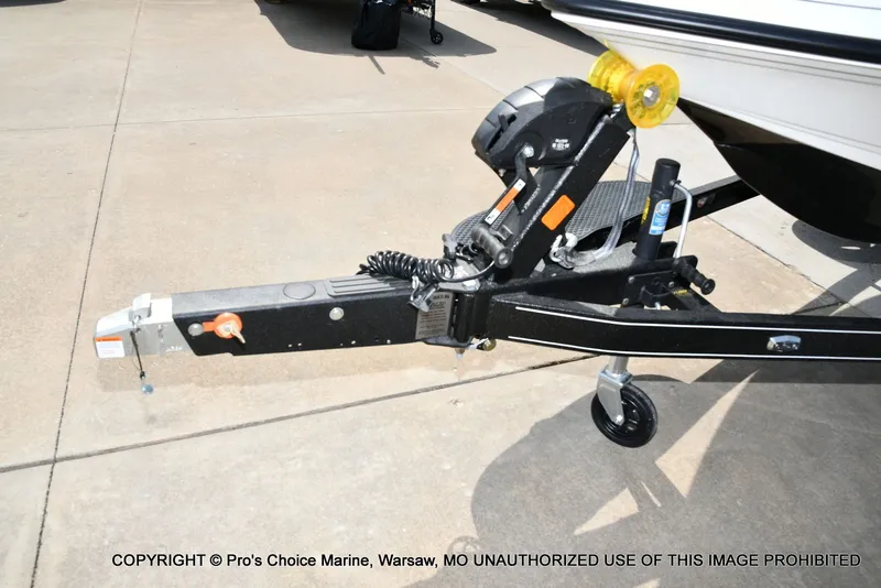 Slide: The Image of Ranger Z520R 2026 - 33