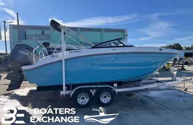 The Image of Hurricane SunDeck 2050 OB 2026 - 1