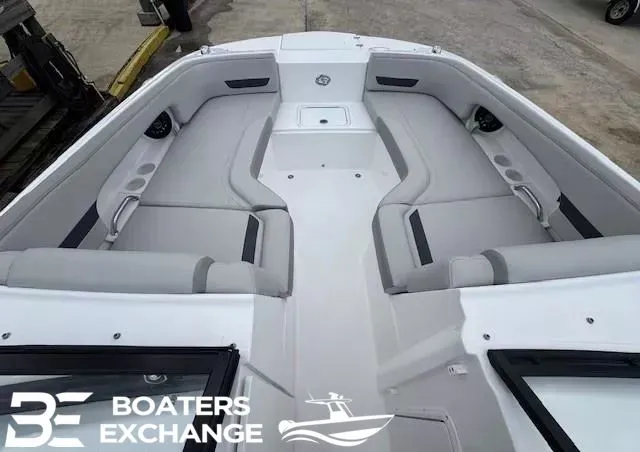 Slide: The Image of Hurricane SunDeck 235 OB 2026 - 8