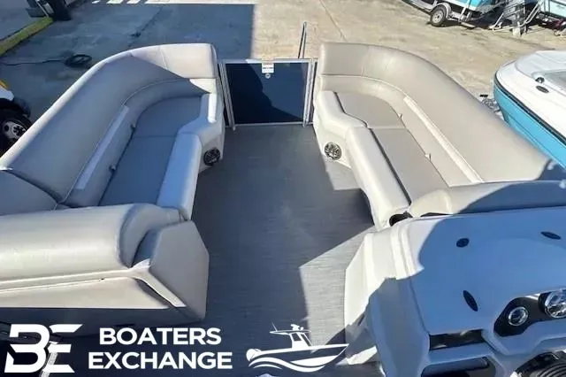 Slide: The Image of Sweetwater Experience 2286 SBX 2026 - 8