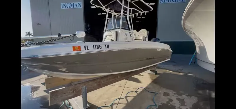 Slide: The Image of 2023 Stingray 206 CC boat at Ingman Marine. - 4