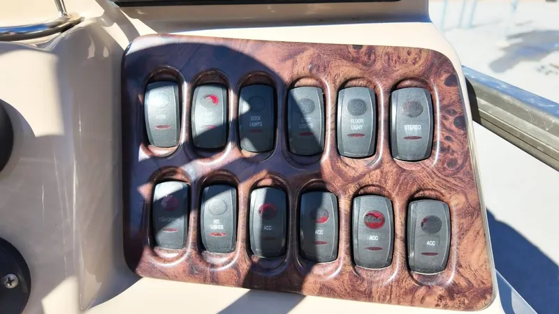 Slide: The Image of Godfrey Sanpan 2200 2007 - 32