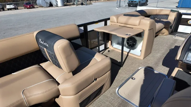 Slide: The Image of Barletta Lusso 25UA 2026 - 13