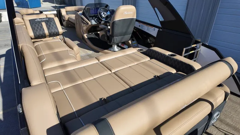 Slide: The Image of Barletta Lusso 25UA 2026 - 16