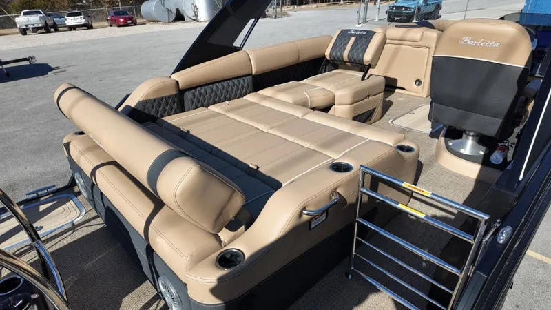 Slide: The Image of Barletta Lusso 25UA 2026 - 17