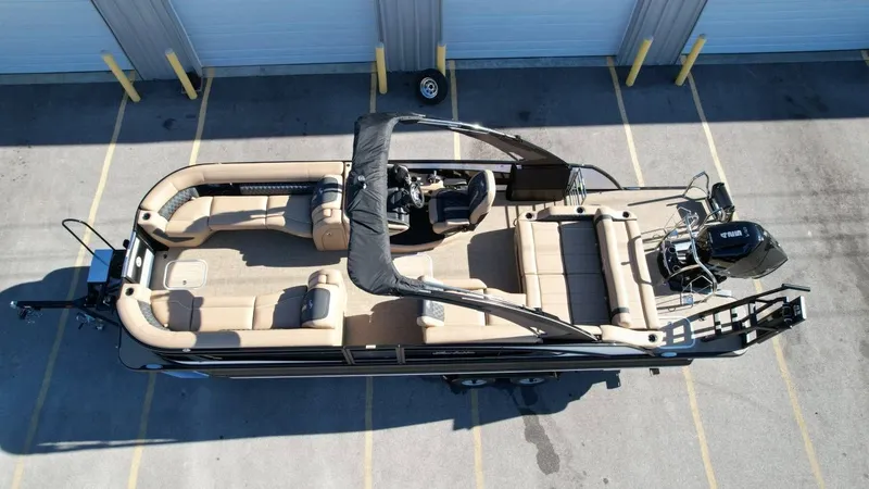 Slide: The Image of Barletta Lusso 25UA 2026 - 3