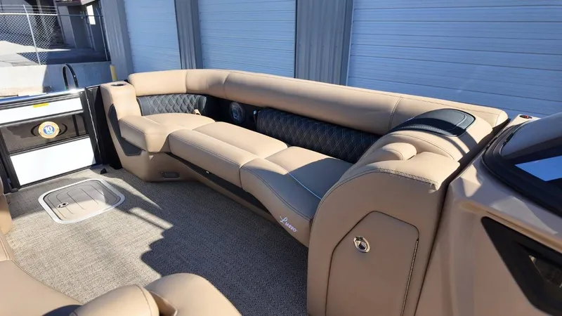 Slide: The Image of Barletta Lusso 25UA 2026 - 5