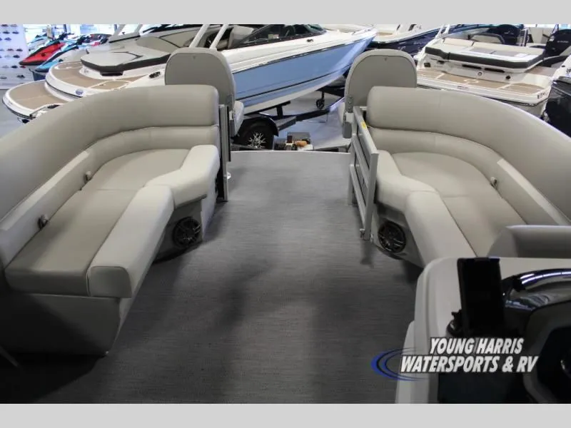 Slide: The Image of Godfrey 2086BFX 2026 - 8