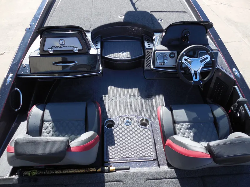 Slide: The Image of Caymas CX 21 PRO 2026 - 6