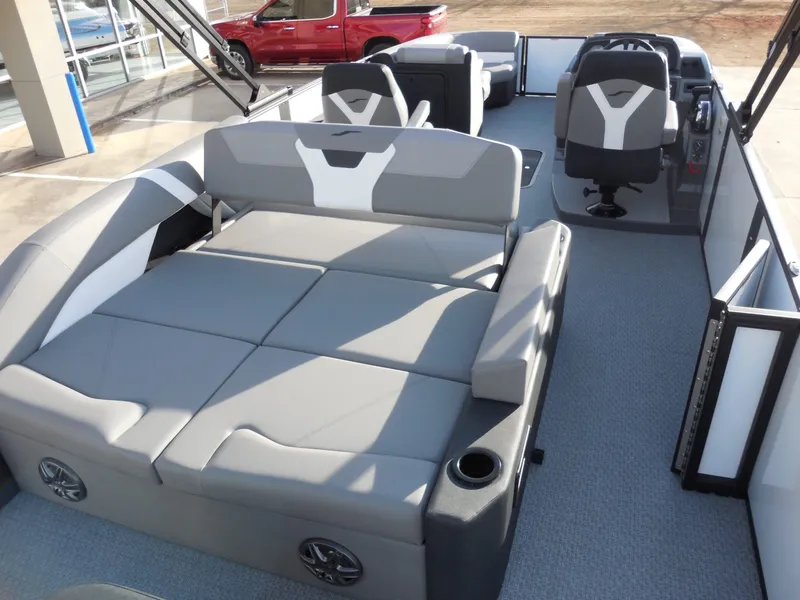 Slide: The Image of Evotti 523CS 2026 - 10