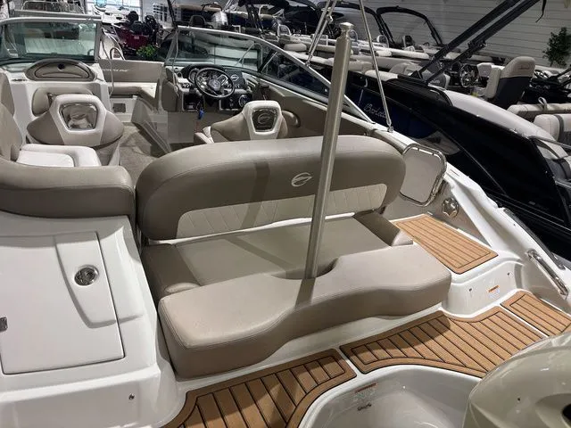Slide: The Image of Crownline Boats Eclipse E215 XS 2019 - 7
