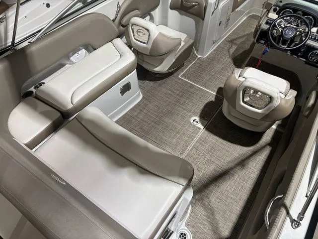 Slide: The Image of Crownline Boats Eclipse E215 XS 2019 - 9