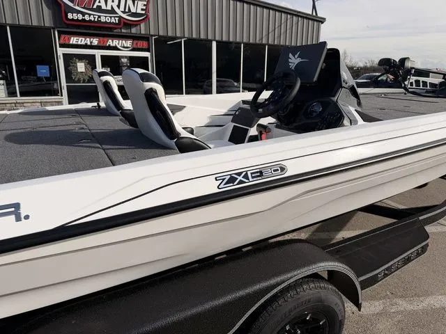 Slide: The Image of Skeeter ZXE20 2026 - 5