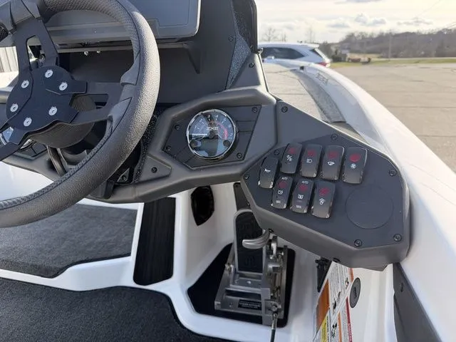 Slide: The Image of Skeeter ZXE20 2026 - 6