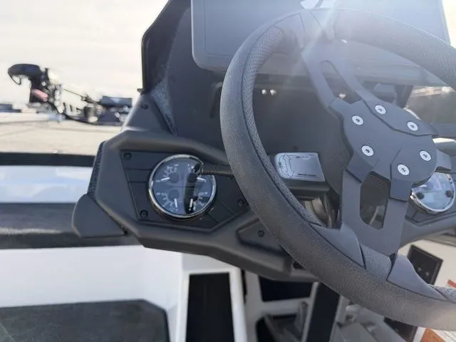 Slide: The Image of Skeeter ZXE20 2026 - 7