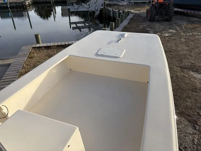 Slide: The Image of Jones Brothers 17 BATEAU 2023 - 2