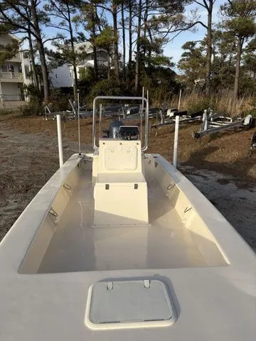 Slide: The Image of Jones Brothers 17 BATEAU 2023 - 3