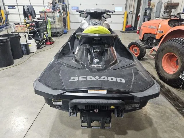 Slide: The Image of Sea-Doo GTI 2017 - 3