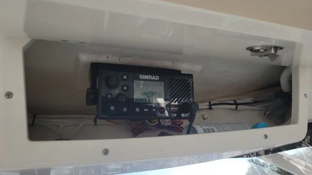 Slide: The Image of Robalo R317 Dual Console 2024 - 11