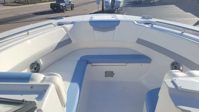 Slide: The Image of Robalo R317 Dual Console 2024 - 7