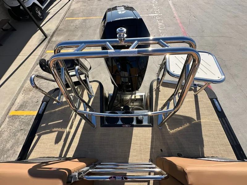 Slide: The Image of Harris Grand Mariner 250 2026 - 10