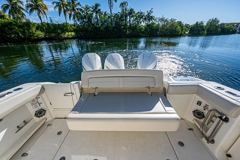 Slide: The Image of Boston Whaler 350 Realm 2022 - 12