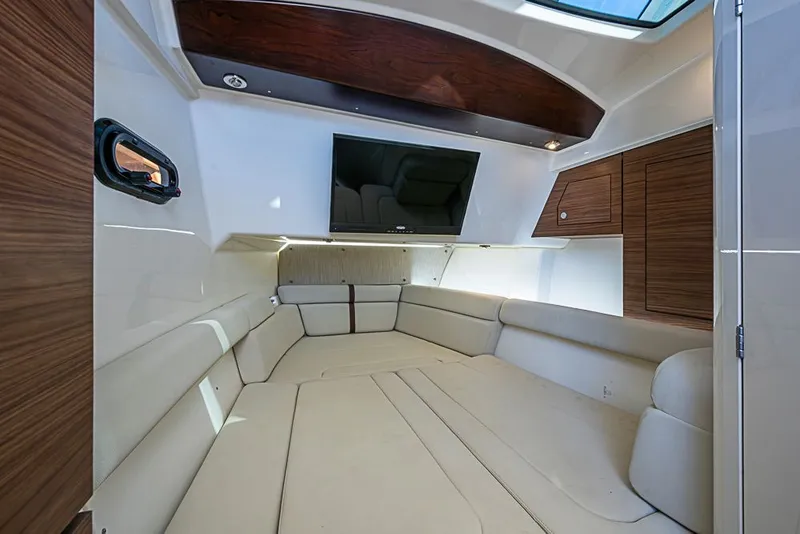 Slide: The Image of Boston Whaler 350 Realm 2022 - 39