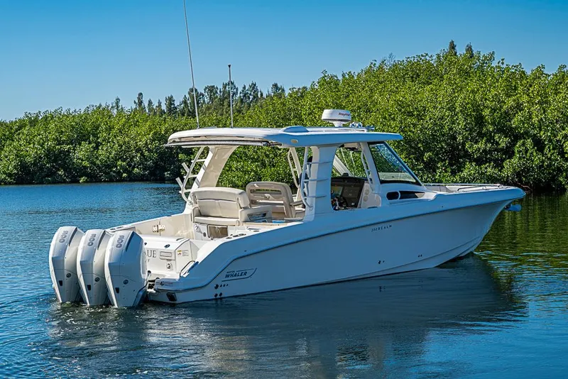 Slide: The Image of Boston Whaler 350 Realm 2022 - 6