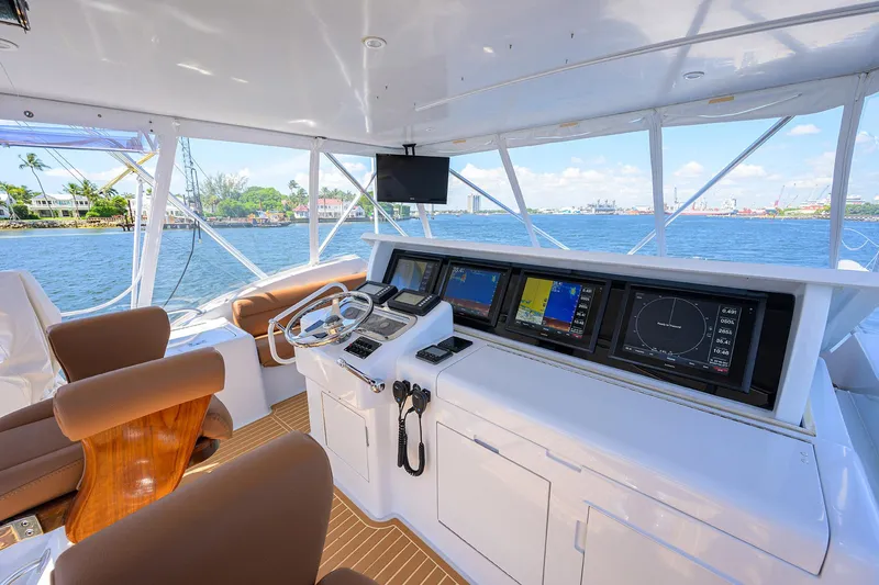 Slide: The Image of Hatteras 60 Convertible 2001 - 52