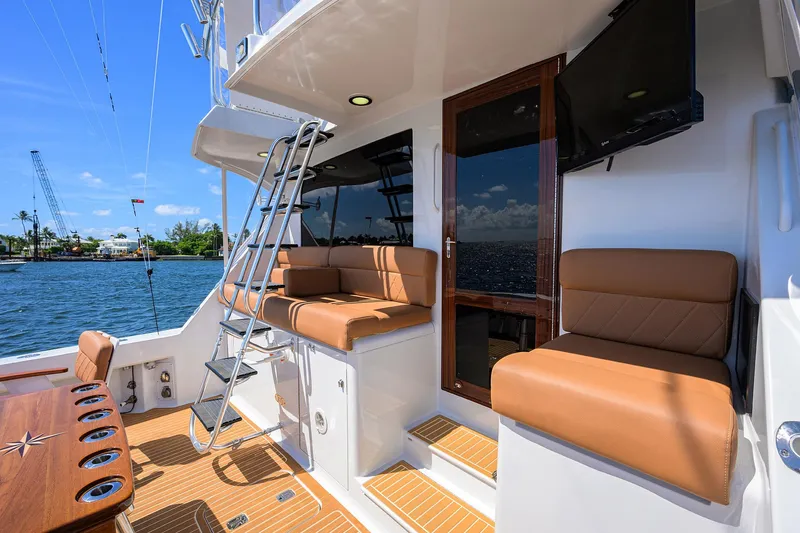 Slide: The Image of Hatteras 60 Convertible 2001 - 58