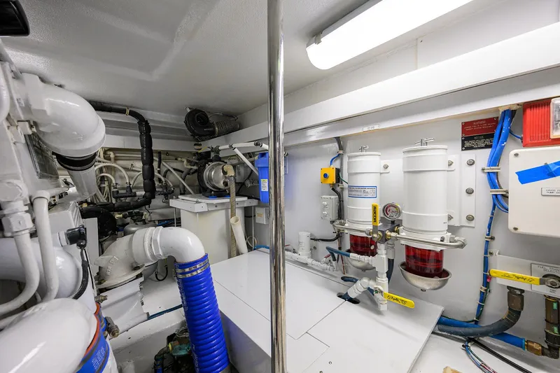 Slide: The Image of Hatteras 60 Convertible 2001 - 69