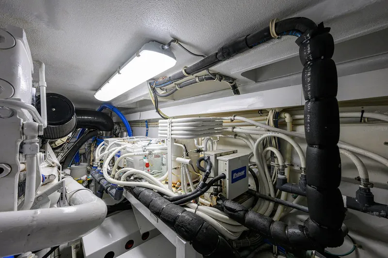 Slide: The Image of Hatteras 60 Convertible 2001 - 73