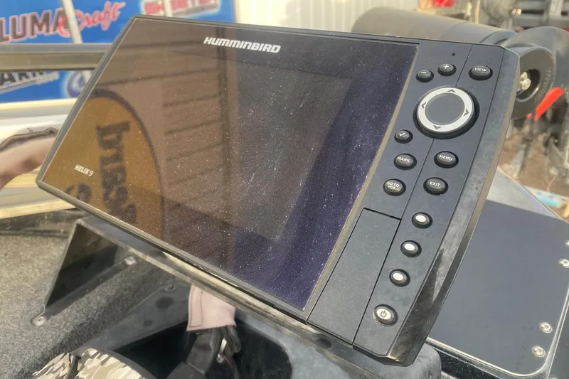 Slide: The Image of Humminbird Helix 9 fishfinder on 2019 Skeeter ZX250 boat dashboard. - 11