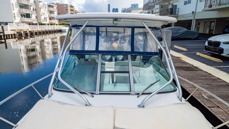 Slide: The Image of Robalo R305 Walkaround 2010 - 51