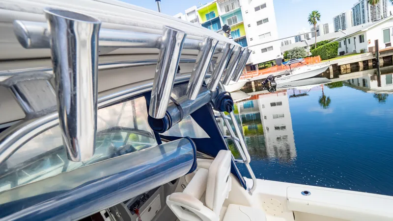 Slide: The Image of Robalo R305 Walkaround 2010 - 55