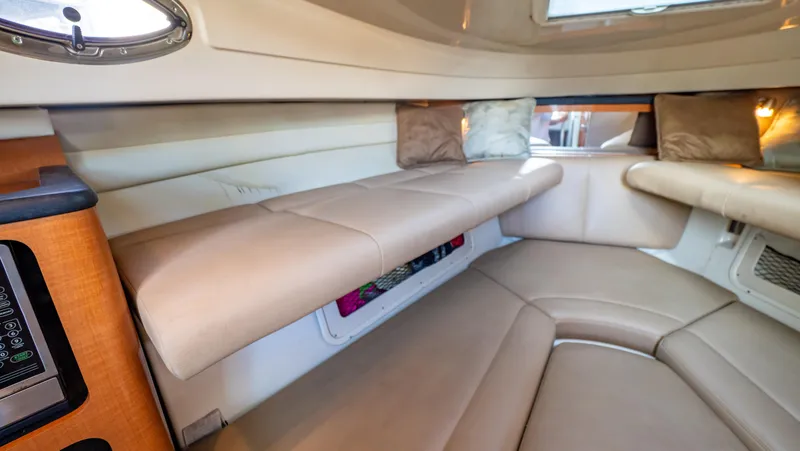 Slide: The Image of Robalo R305 Walkaround 2010 - 64