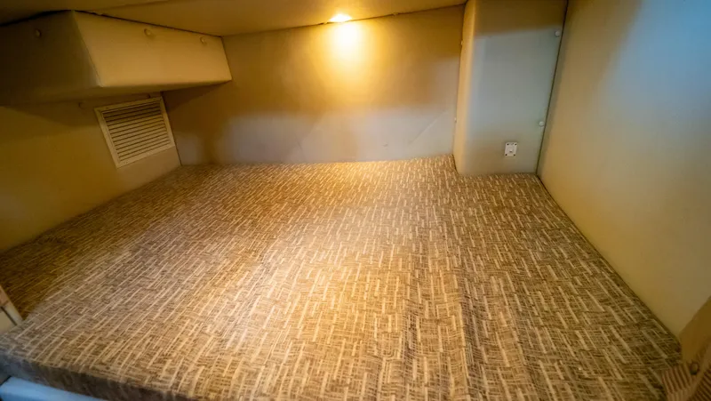 Slide: The Image of Robalo R305 Walkaround 2010 - 67