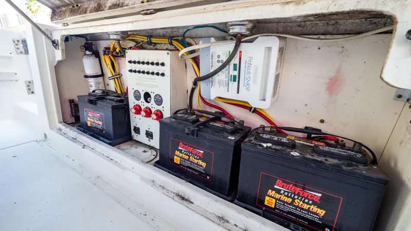 Slide: The Image of Robalo R305 Walkaround 2010 - 82