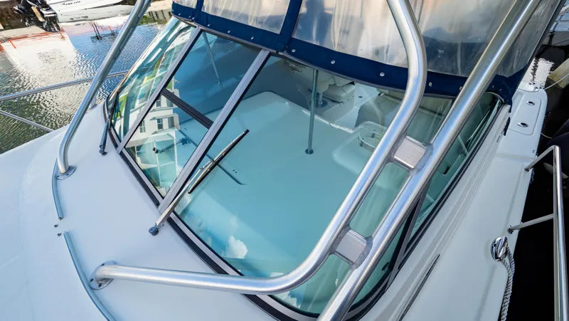 Slide: The Image of Robalo R305 Walkaround 2010 - 87