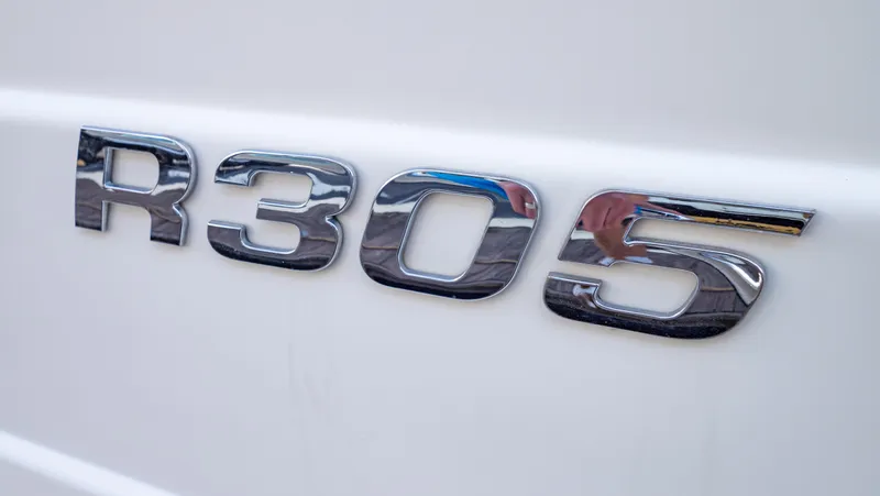 Slide: The Image of Robalo R305 Walkaround 2010 - 89