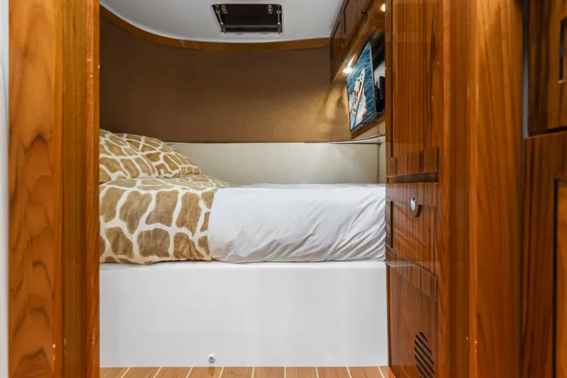 Slide: The Image of HCB 65 Estrella 2023 - 51